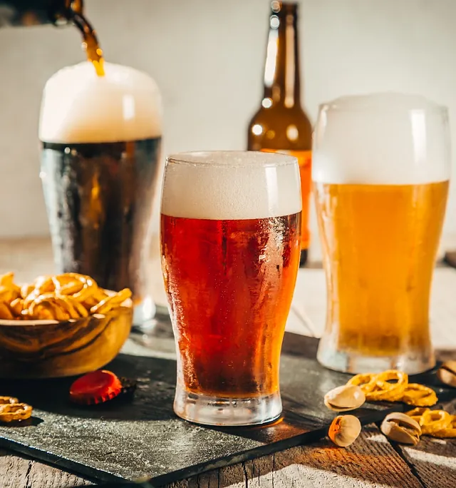 Trois verres de bière artisanale